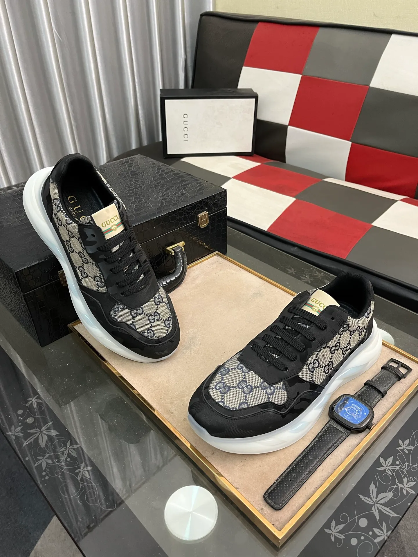 Men's shoes 💰440⌚️⌚️[GUCCI] The latest trendy men's casual shoes, the fabric is made of embossed cowhide imported from Italy, comfortable sheepskin lining + feet, the original outsole is wear-resistant and non-slip, high-level version, size: 38-442️⃣Colors available